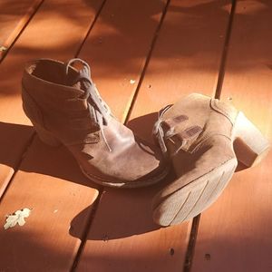 Clark's Artisan leather booties